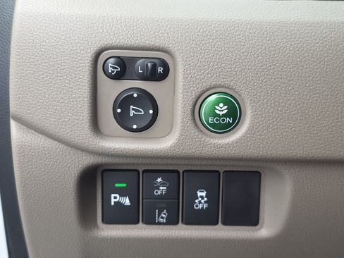 Used 2021 Honda Pilot Elite image 26