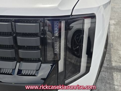 Used 2027 Kia Telluride X-Line SX Prestige w/ Executive Package AWD/4WD image 10