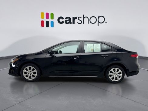 Used 2024 Toyota Corolla LE FWD image 2