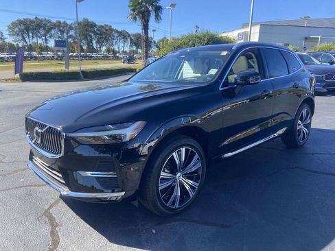 Certified 2023 Volvo XC60 B5 Ultimate w/ Protection Package Premier image 3