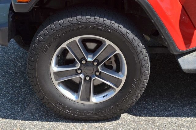 Used 2021 Jeep Wrangler Unlimited Sahara AWD/4WD image 13