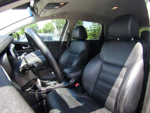 Used 2019 Kia Sorento EX AWD/4WD image 13