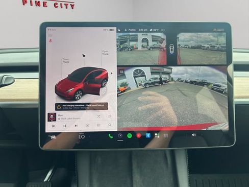 Used 2023 Tesla Model Y Long Range AWD/4WD image 38