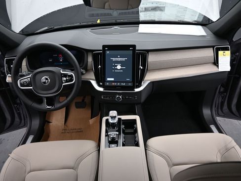 New 2026 Volvo XC90 B6 Plus w/ Protection Package Premier AWD/4WD image 21