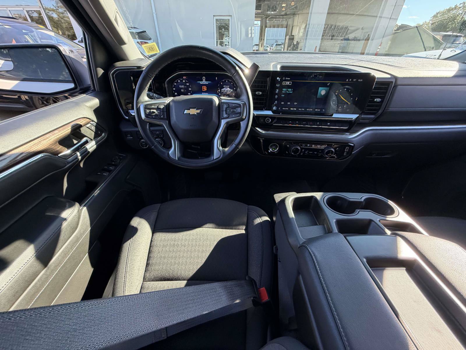 Used 2024 Chevrolet Silverado 1500 LT AWD/4WD image 13