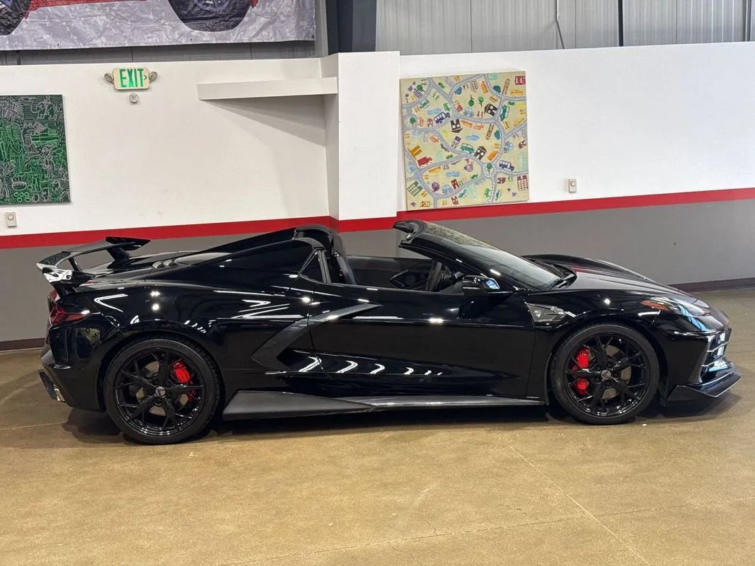 Used 2022 Chevrolet Corvette Stingray Premium Conv w/ Z51 Performance Package RWD image 64