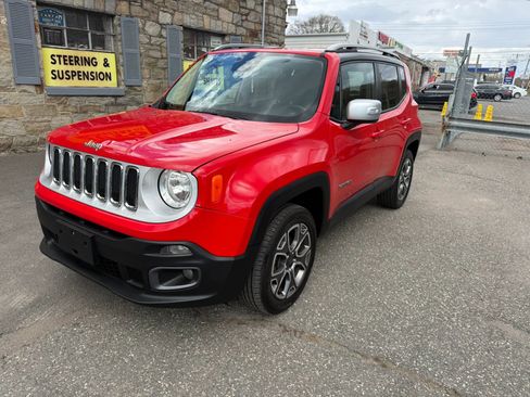 Used 2016 Jeep Renegade Limited image 2