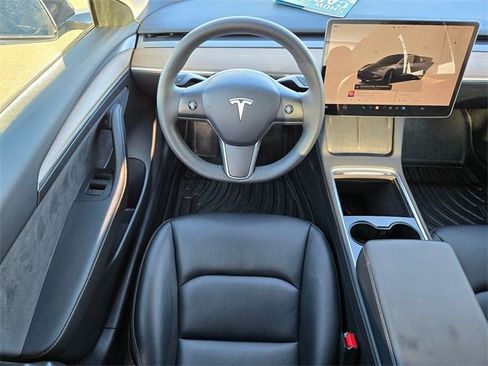 Used 2023 Tesla Model 3 Standard Range image 10