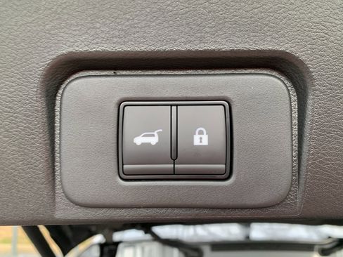 New 2026 Nissan Rogue SV image 6