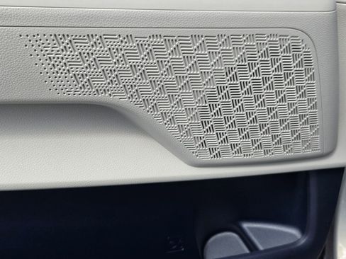 New 2026 Kia Carnival EX image 21