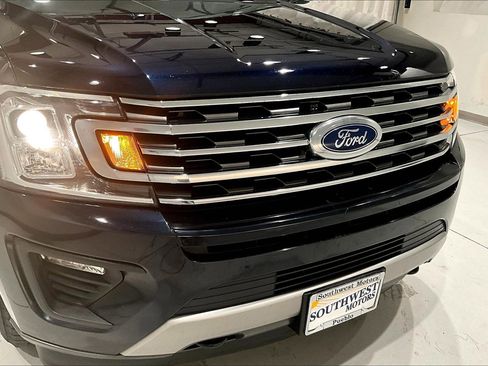 Used 2021 Ford Expedition XLT image 31