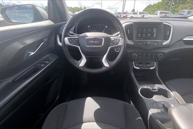 Used 2024 GMC Terrain SLE FWD image 4