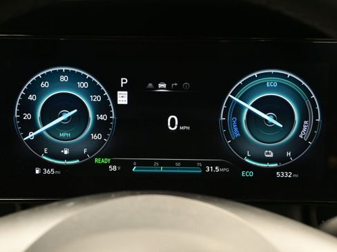 Certified 2025 Hyundai Elantra Limited image 25