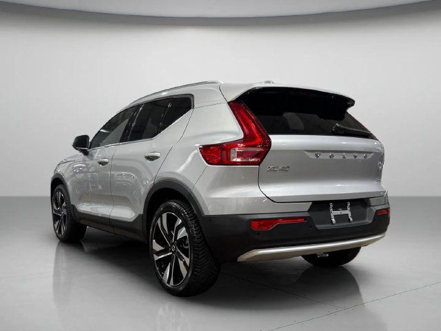 Used 2025 Volvo XC40 B5 Ultra w/ Climate Package AWD/4WD image 5
