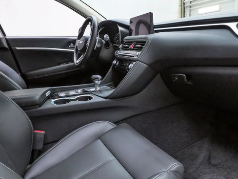 Certified 2026 Genesis G70 2.5T AWD/4WD image 12