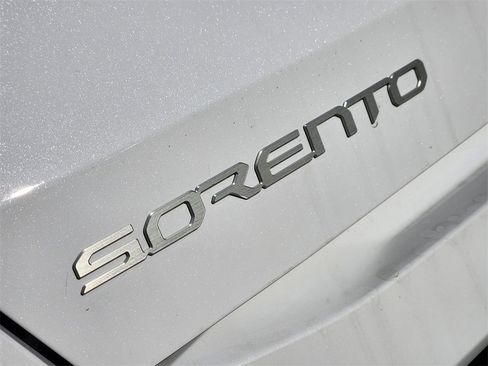 New 2026 Kia Sorento LX image 8