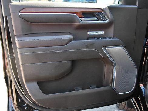 Used 2023 GMC Sierra 1500 Denali w/ Denali Reserve Package image 17