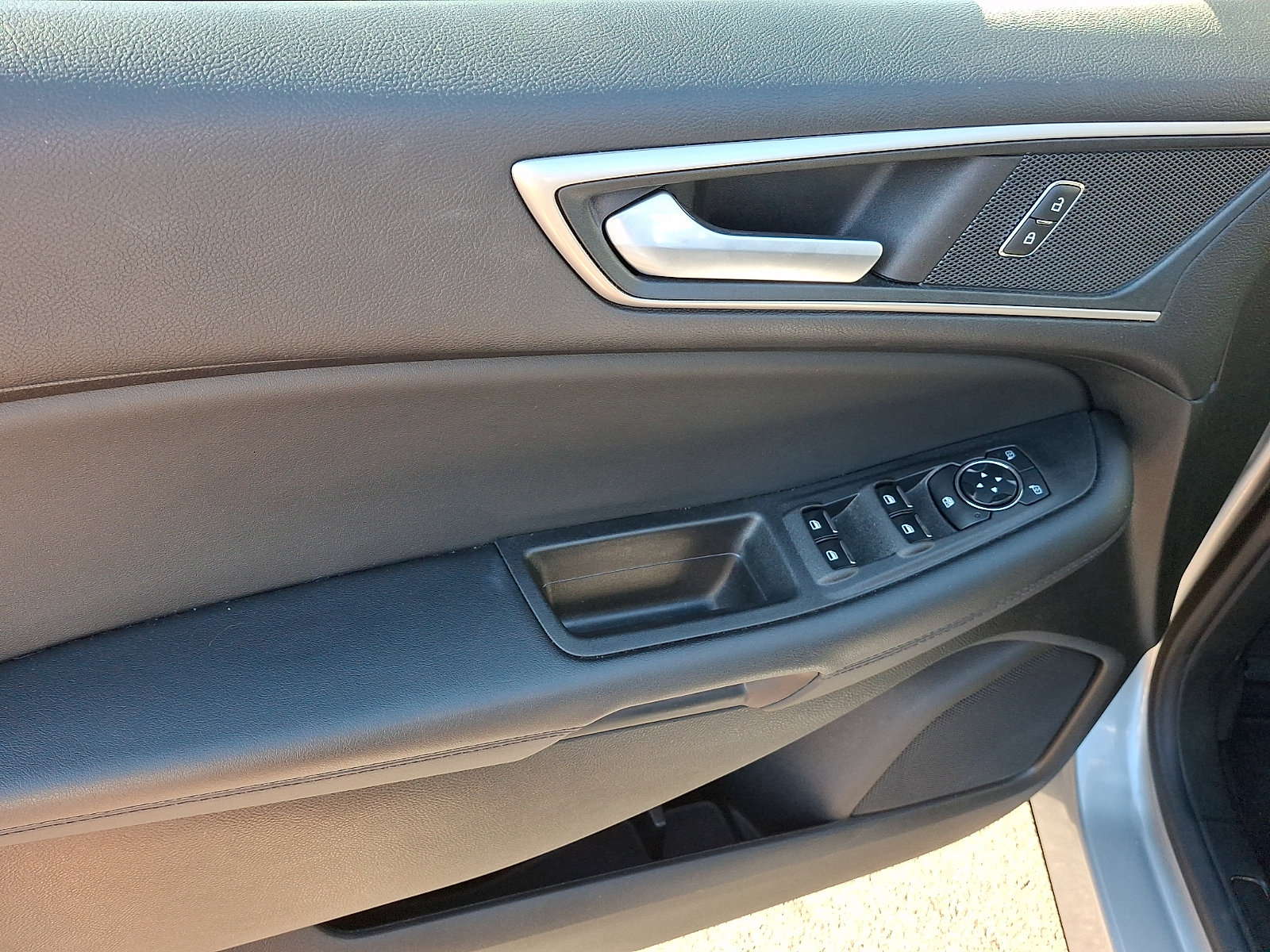 Used 2024 Ford Edge SEL w/ Convenience Package AWD/4WD image 13