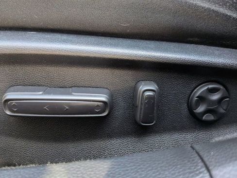 Used 2018 Honda Accord EX image 19