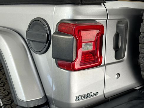 Used 2018 Jeep Wrangler Unlimited Rubicon image 34