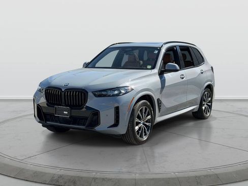Used 2024 BMW X5 xDrive40i w/ M Sport Package AWD/4WD image 3