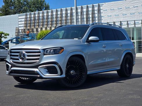 Used 2024 Mercedes-Benz GLS 450 4MATIC image 1