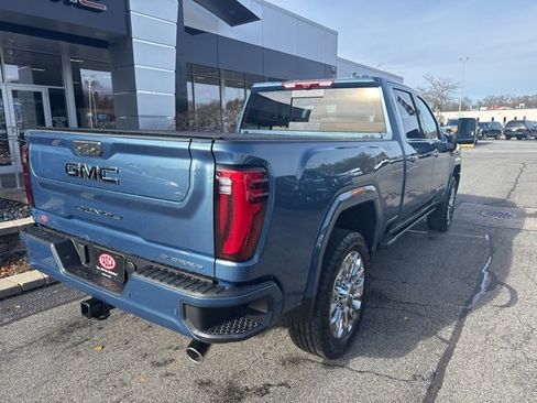 New 2026 GMC Sierra 2500 Denali w/ Denali Reserve Package image 9