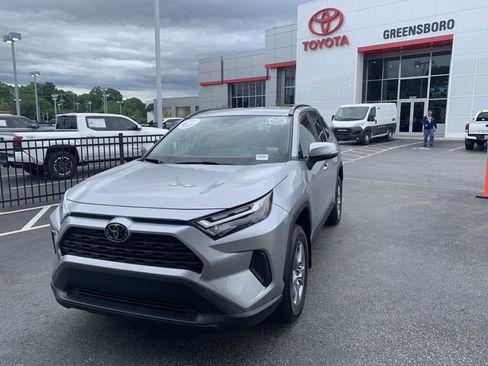Certified 2025 Toyota RAV4 LE AWD/4WD image 4