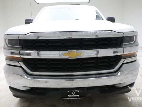Used 2018 Chevrolet Silverado 1500 W/T AWD/4WD image 8