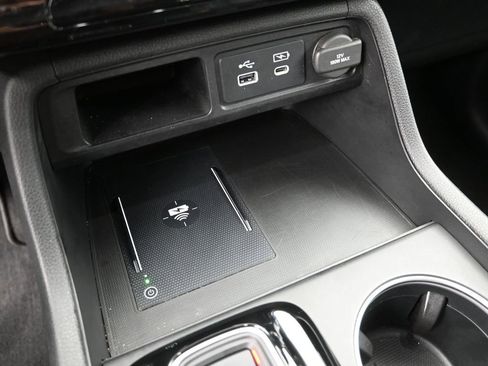 Certified 2023 Honda Pilot Touring image 17