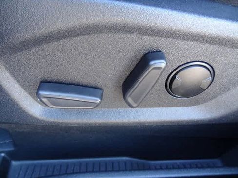 Used 2020 Ford Edge Titanium image 7