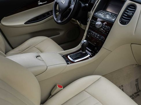 Used 2017 INFINITI QX50 2WD w/ Premium Plus Package image 29