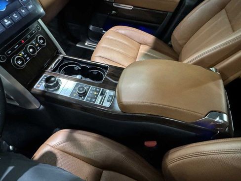 Used 2017 Land Rover Range Rover Autobiography image 48