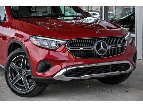 New 2026 Mercedes-Benz GLC 300 4MATIC image 2