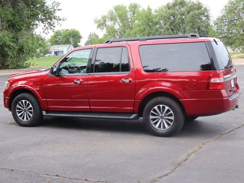Used 2015 Ford Expedition EL XLT w/ Equipment Group 202A AWD/4WD image 8