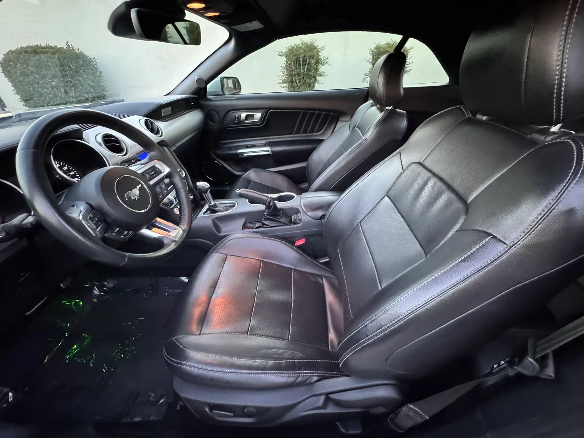 Used 2021 Ford Mustang Premium RWD image 11