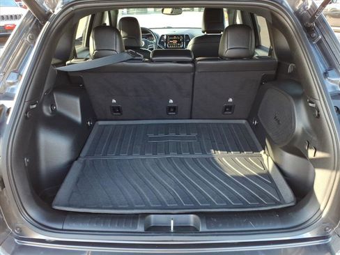 Used 2019 Jeep Cherokee High Altitude image 20