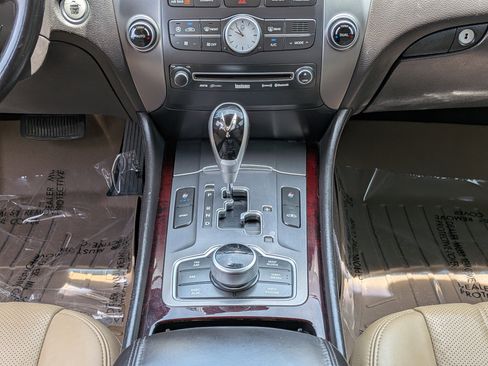 Used 2012 Hyundai Equus Signature RWD image 20