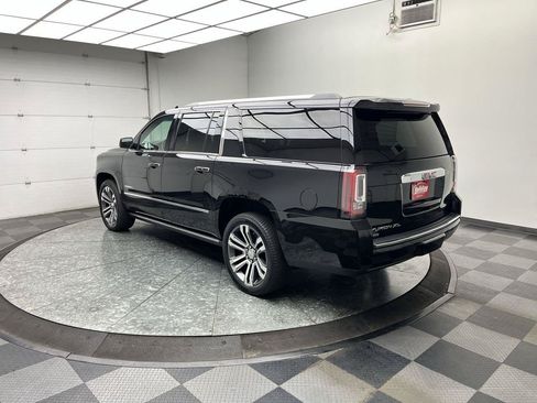 Used 2018 GMC Yukon XL Denali w/ Denali Ultimate Package AWD/4WD image 38