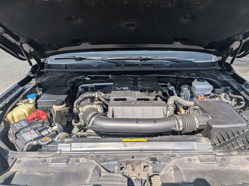 Used 2023 Nissan Frontier SV w/ Midnight Edition Package image 30