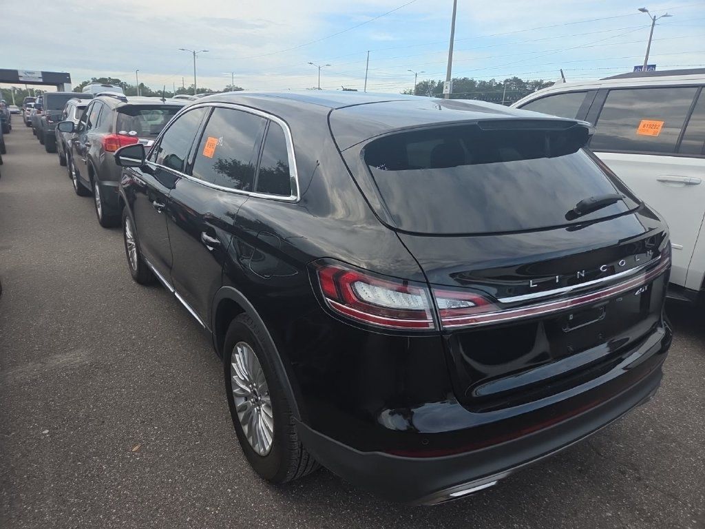 Used 2019 Lincoln Nautilus FWD image 2