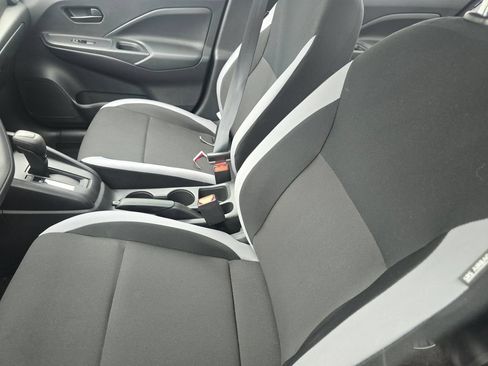 Used 2025 Nissan Versa S w/ Trunk Package FWD image 18