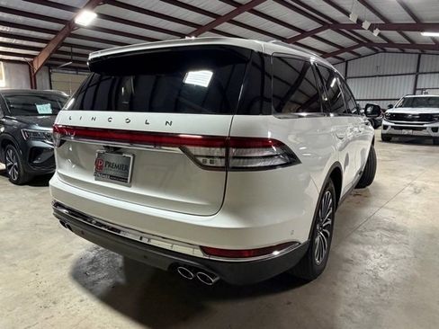 Used 2023 Lincoln Aviator Reserve w/ Equipment Group 201A image 6