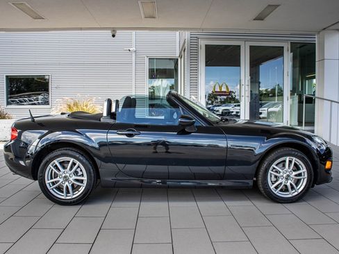Used 2014 MAZDA MX-5 Miata Sport image 15