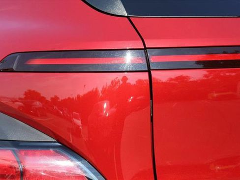 Used 2024 Hyundai Kona SEL AWD/4WD image 11