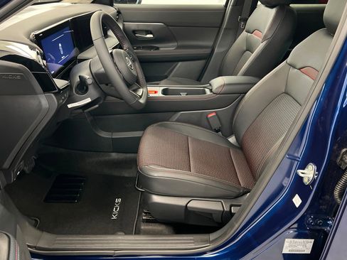 New 2026 Nissan Kicks SR image 17