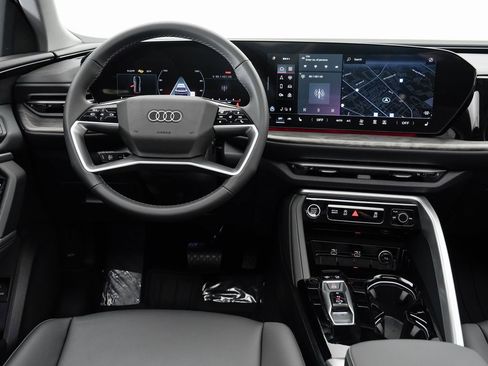 New 2025 Audi Q5 Premium image 13