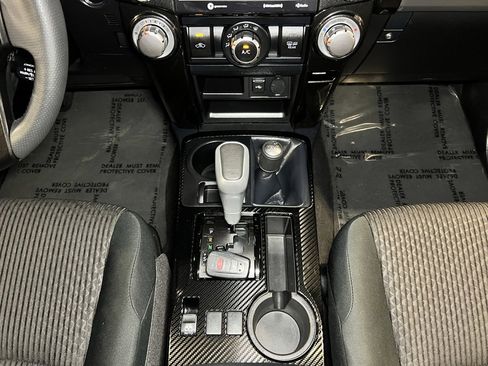 Used 2024 Toyota 4Runner TRD Off-Road image 21