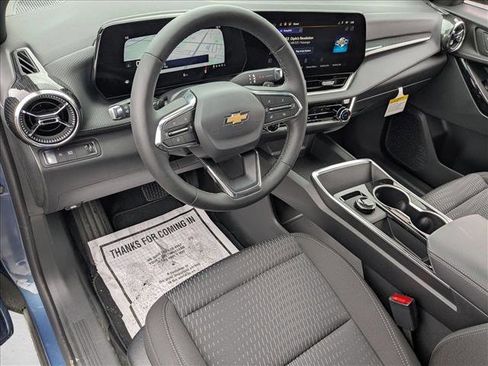 New 2026 Chevrolet Equinox LT w/ Safety and Technology Package FWD image 3