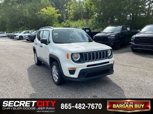 Used 2019 Jeep Renegade Sport w/ Sport Appearance Group AWD/4WD image 3
